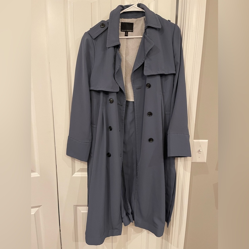 Banana Republic Trench Coat Women’s Size Medium